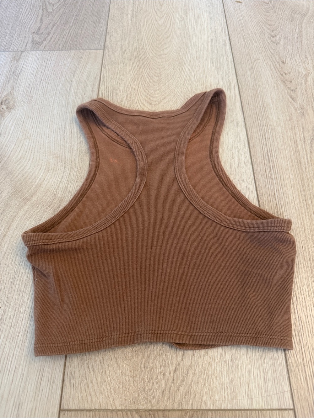 ALO Yoga Brown Ribbed Racerback Crop Top - Picture 3 of 3
